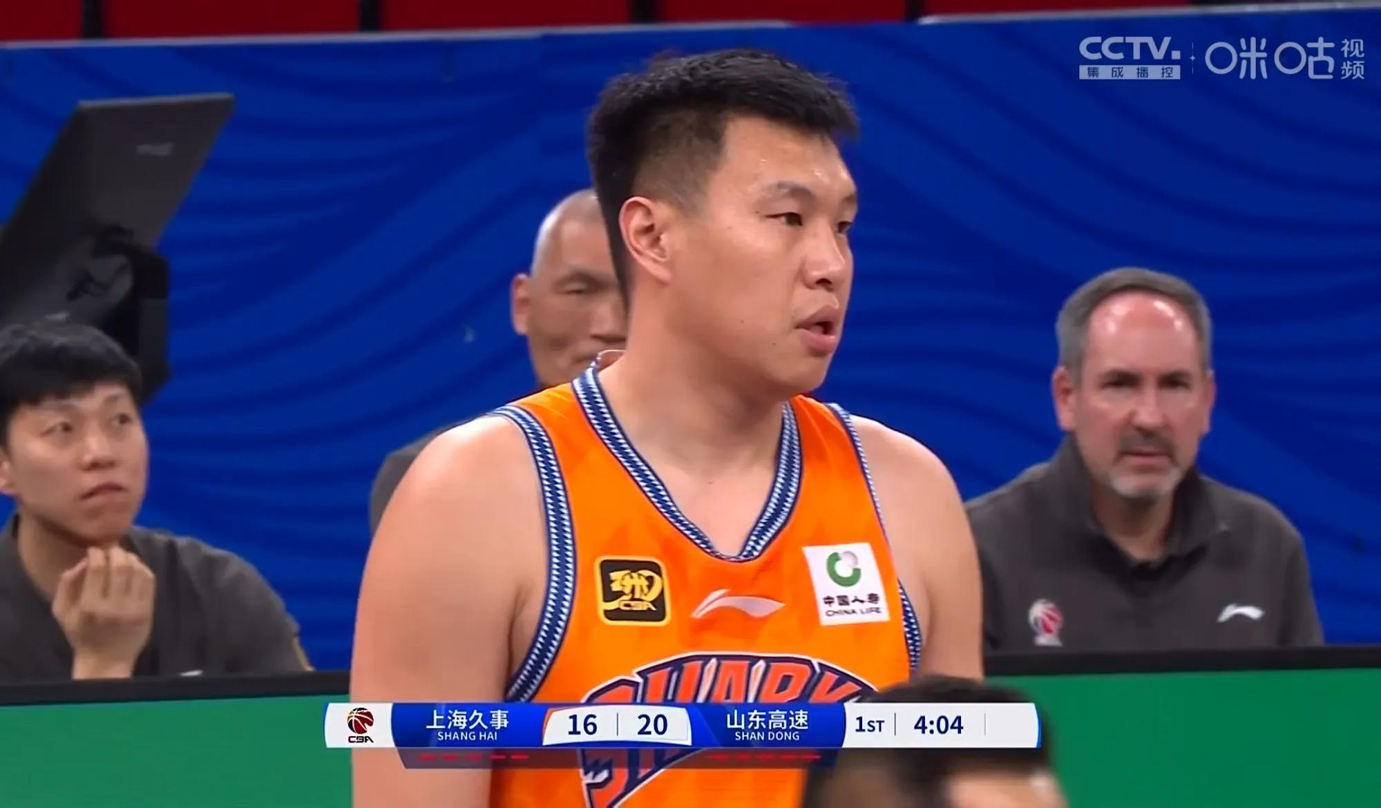 上海男篮队稳扎稳打备战,奋力拼搏为胜利努力的简单介绍 上海男篮队稳扎稳打备战,奋力拼搏为胜利努力的简单介绍