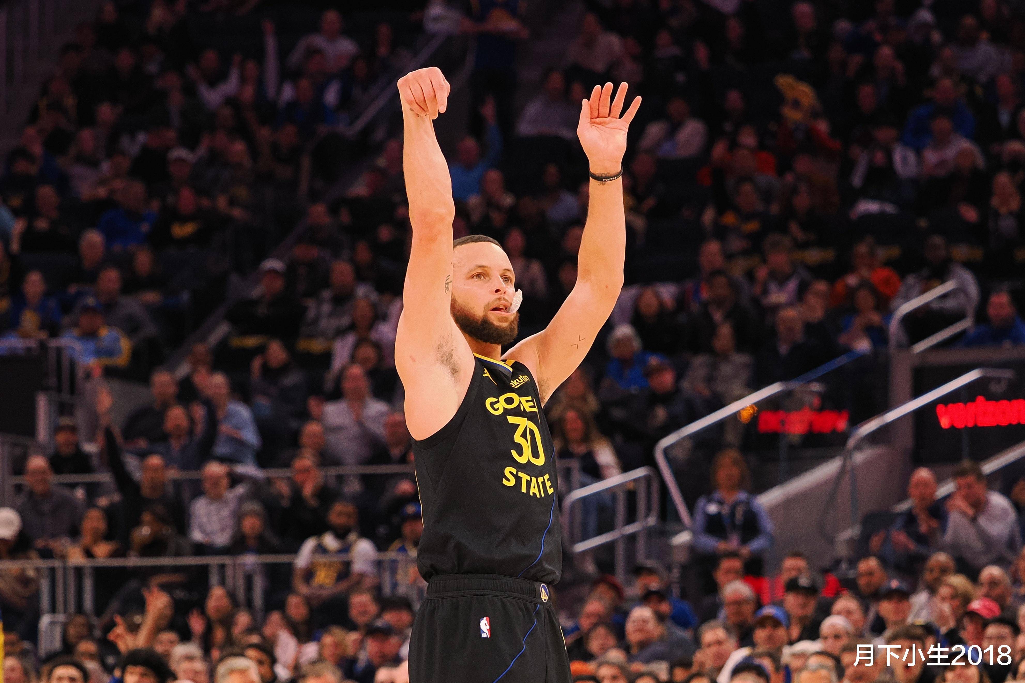 国王队客场大胜黄蜂，继续领跑西部