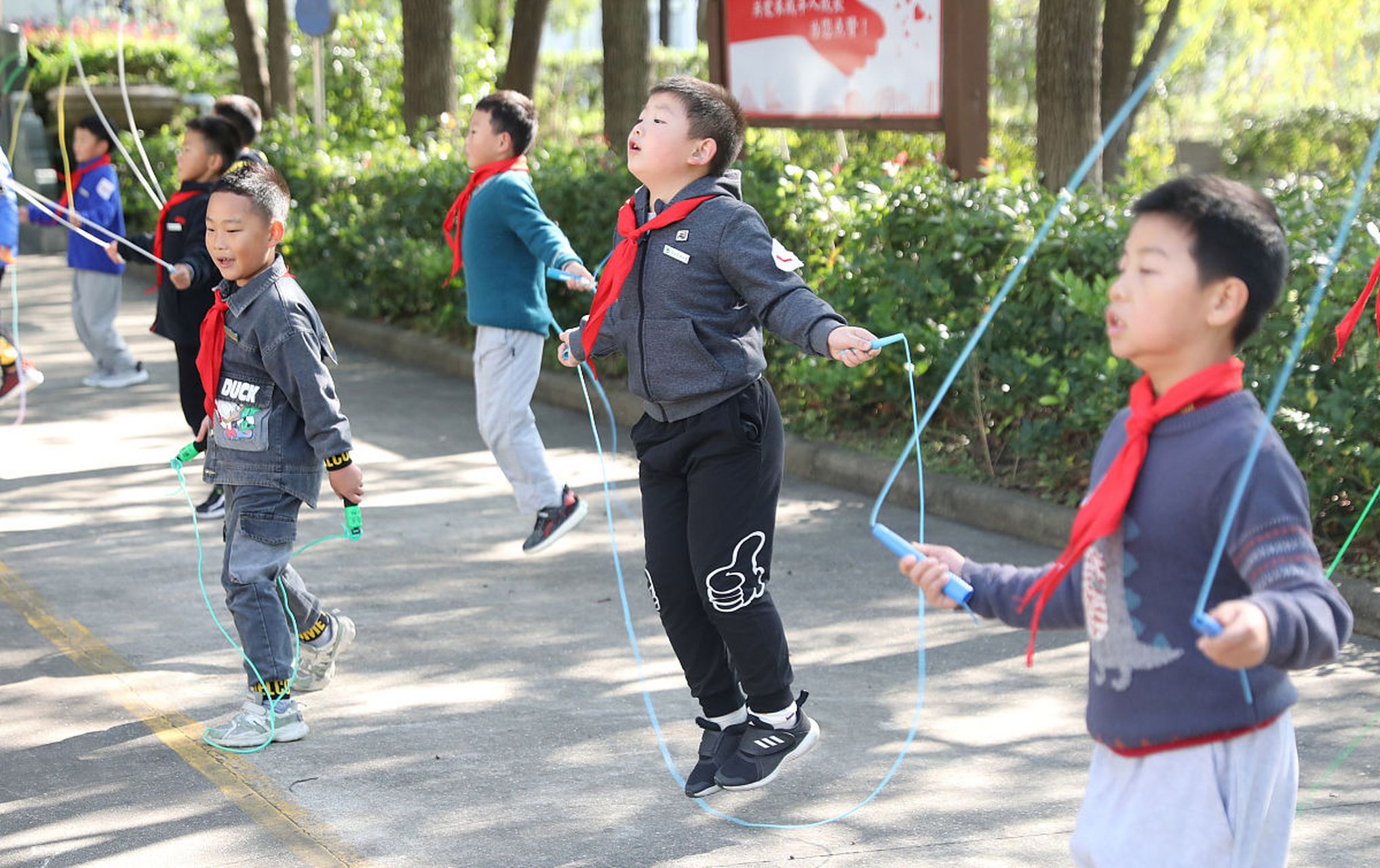 美洲巨头领跑比赛：表现突出赢得掌声