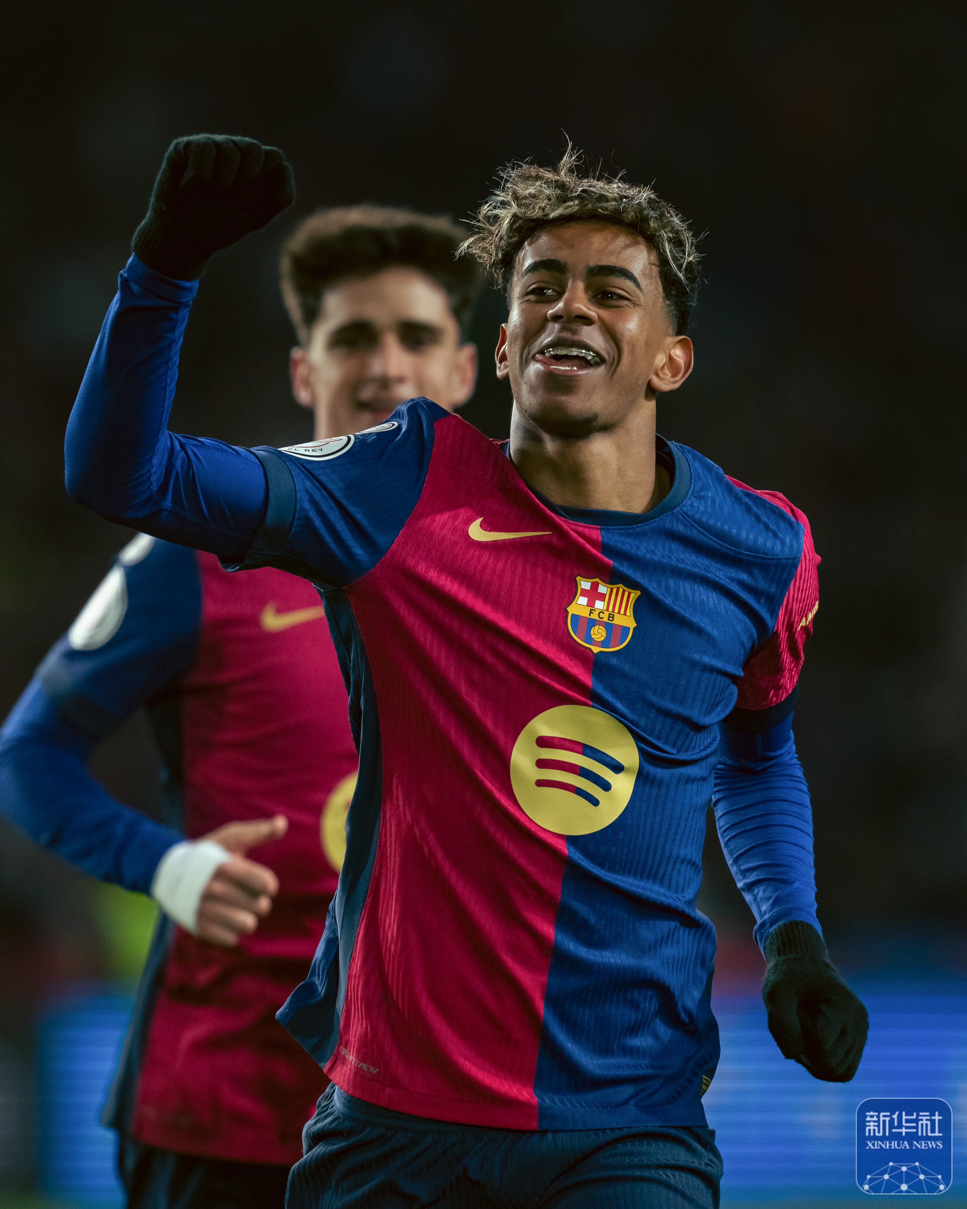 西班牙轻松获胜，晋级前景一片光明的简单介绍