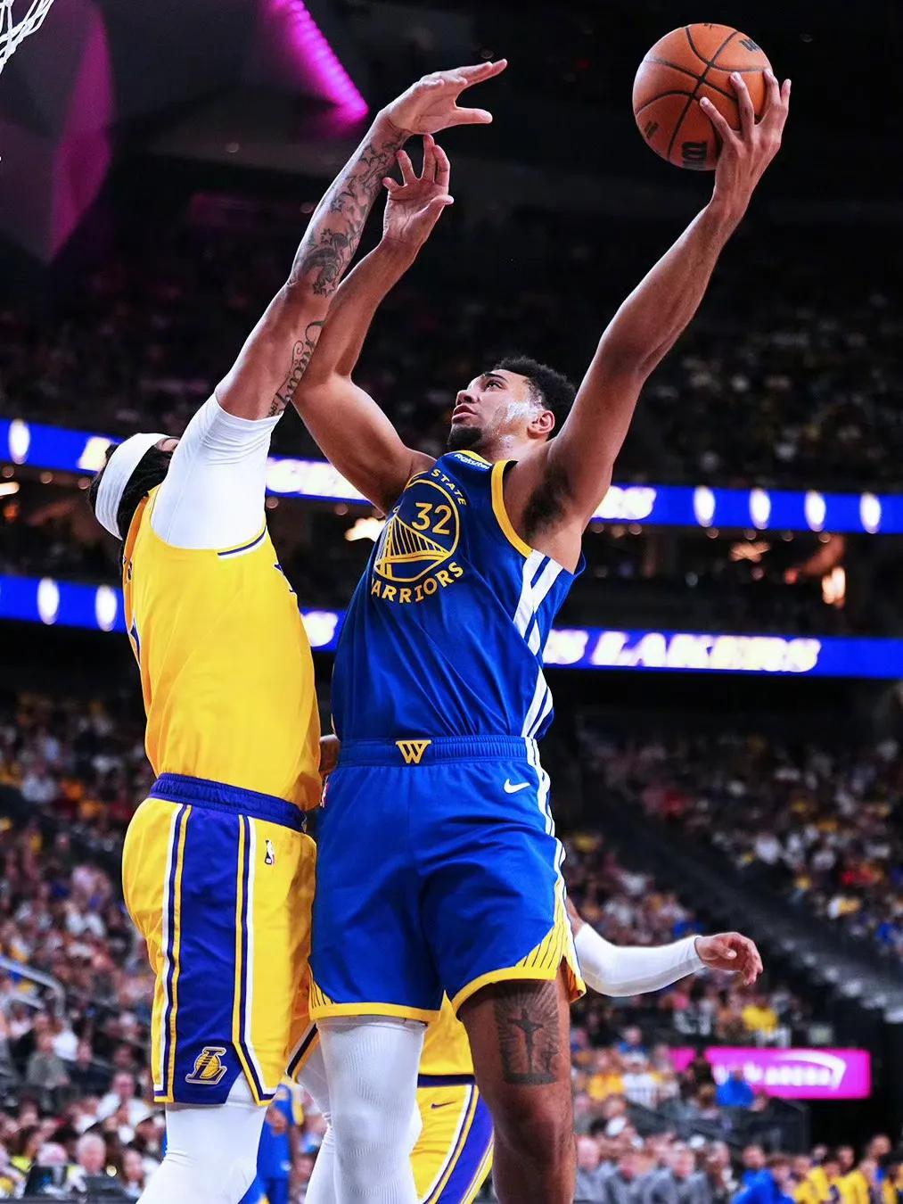 爱游戏亚洲官网-勇士连胜五场，库里表现抢眼的简单介绍