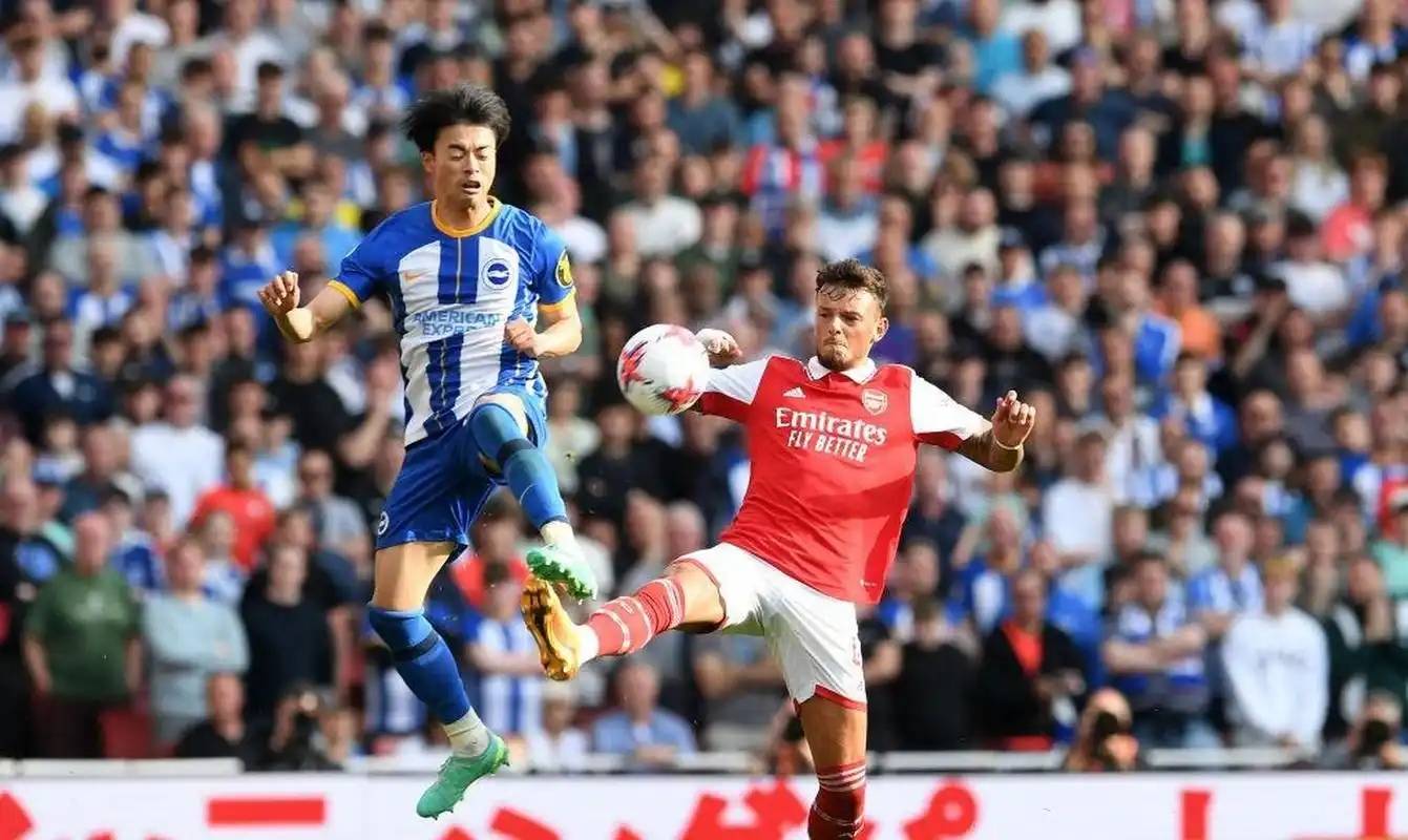 爱游戏网页版-新赛季英超开幕式彩排，球队备战迎接激烈对决