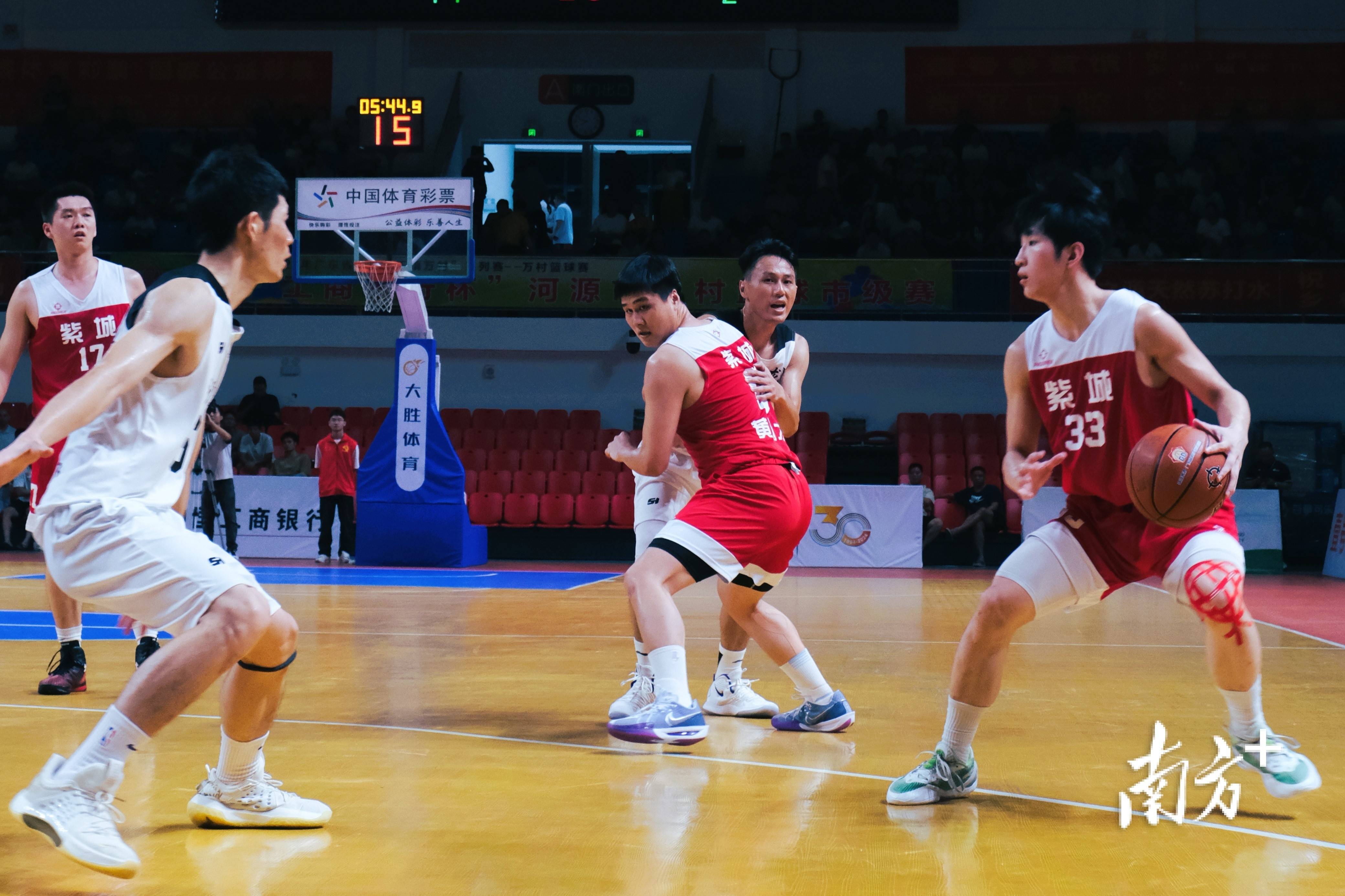 精彩瞬间回放，再现比赛精彩瞬间