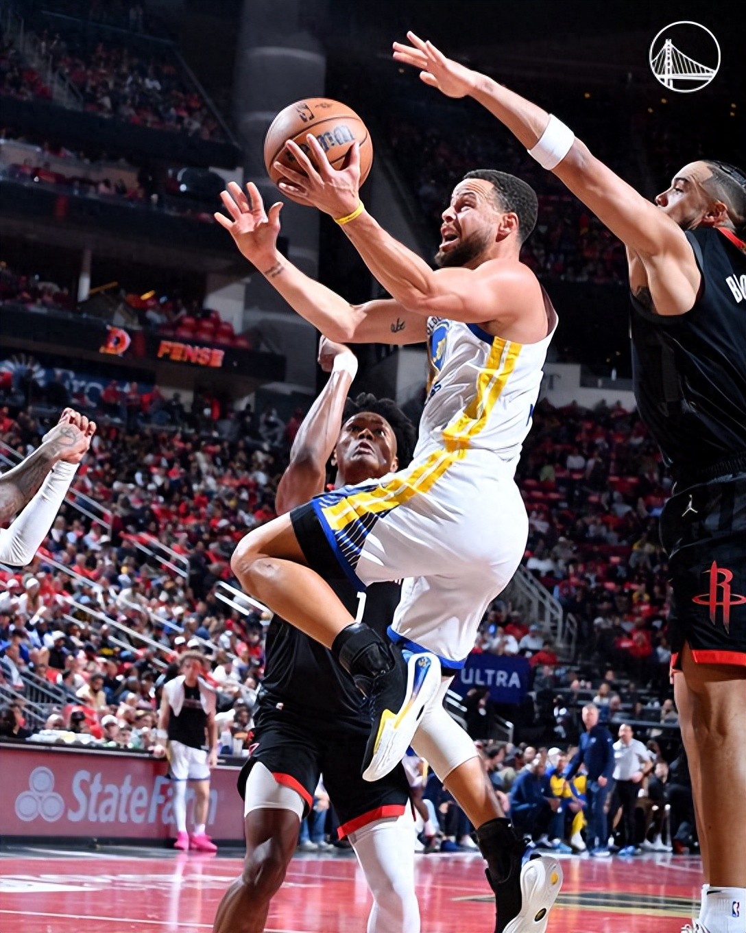 爱游戏官网-勇士逆袭成功，对决快船终结败局