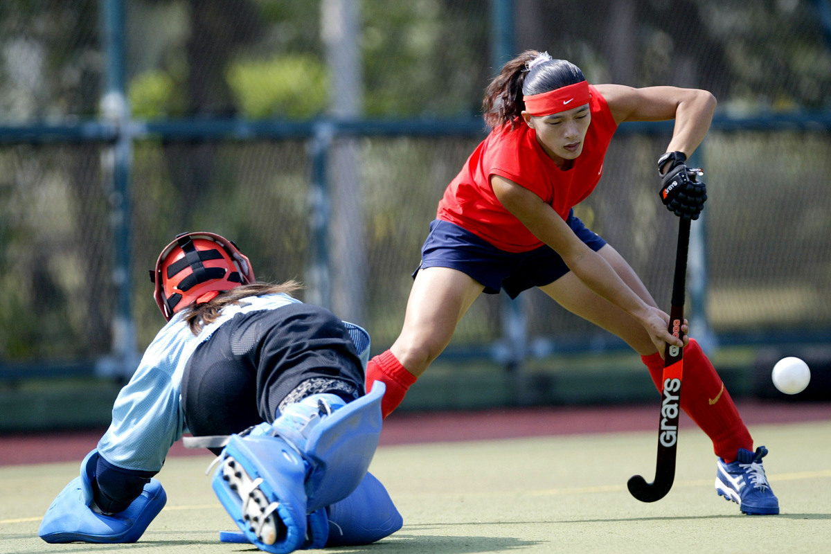 亚眠队员集训备战，锻炼体能和战术的简单介绍