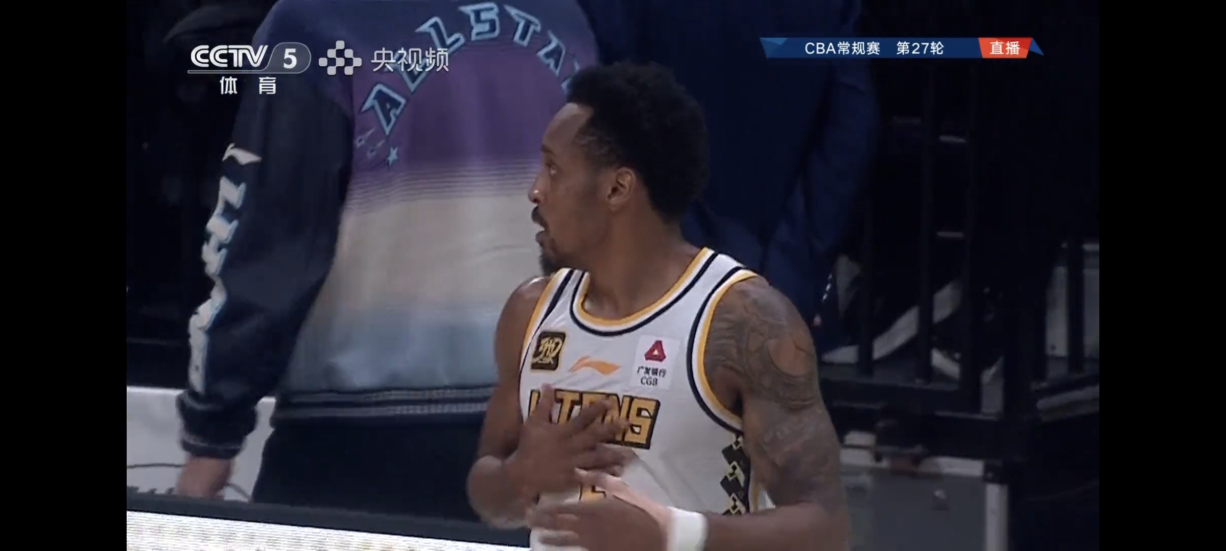 爱游戏中国官网-关于联赛战局白热化，卫冕冠军不敌对手，胜负悬念未定的信息