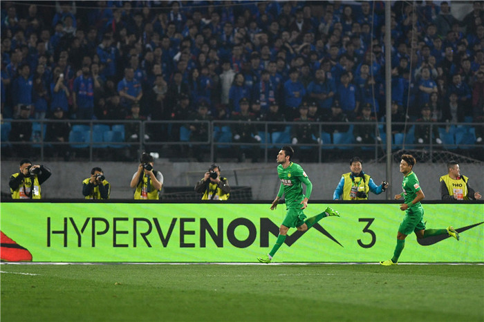 西班牙战胜瑞典，领跑小组积分榜的简单介绍