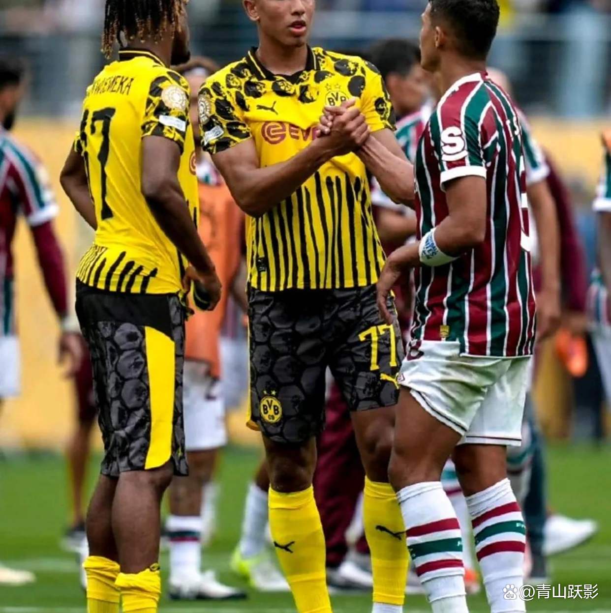 豪门球队实力赛场上表现抢眼