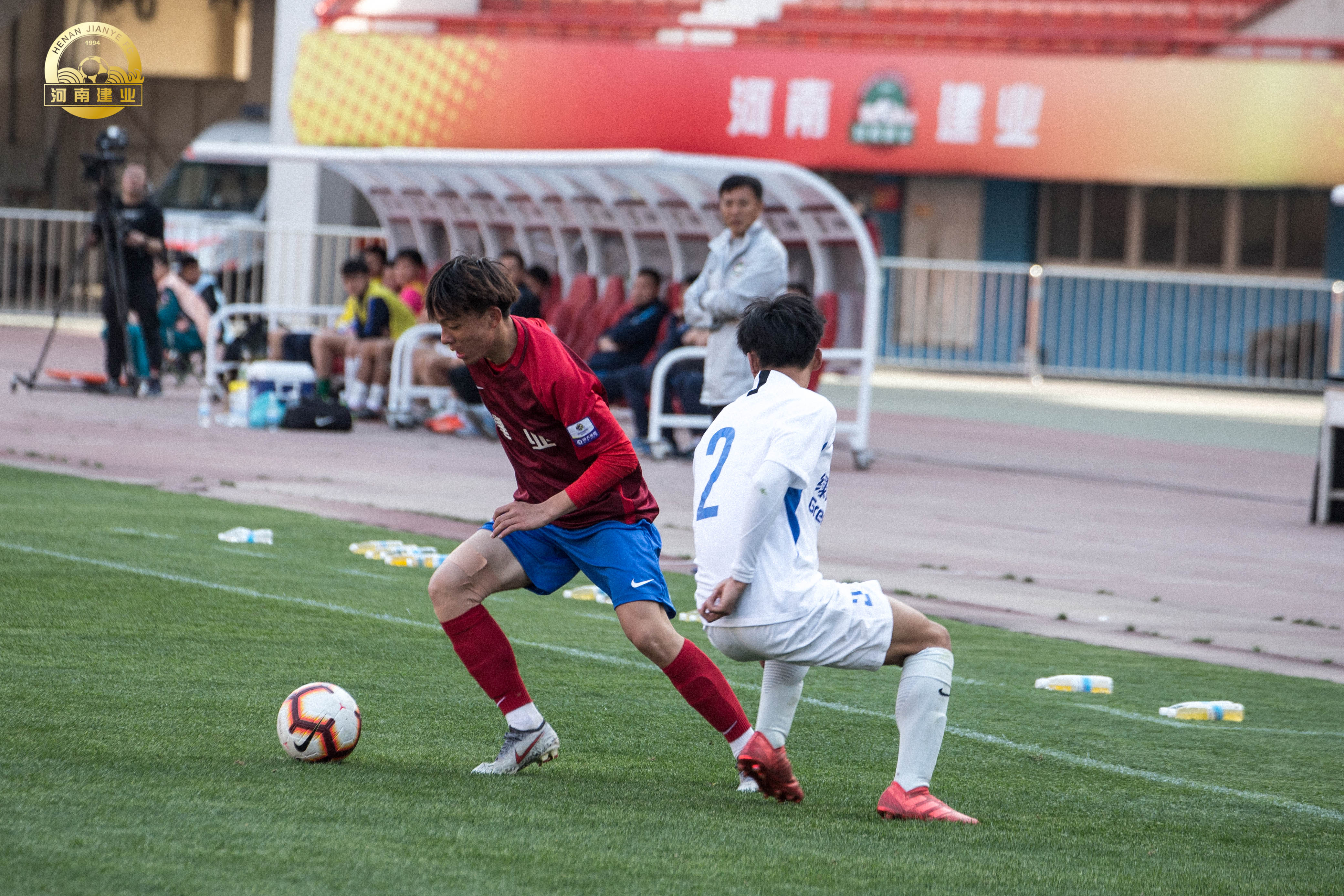 关于广州富力主场逼平河南建业,保级前景乐观的信息 关于广州富力主场逼平河南建业,保级前景乐观的信息