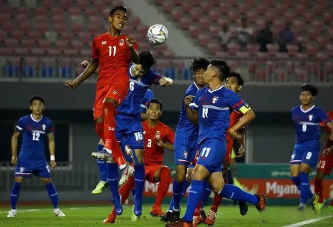 关于浙江队在激烈比赛中艰难获胜，展现出团队合作精神的信息