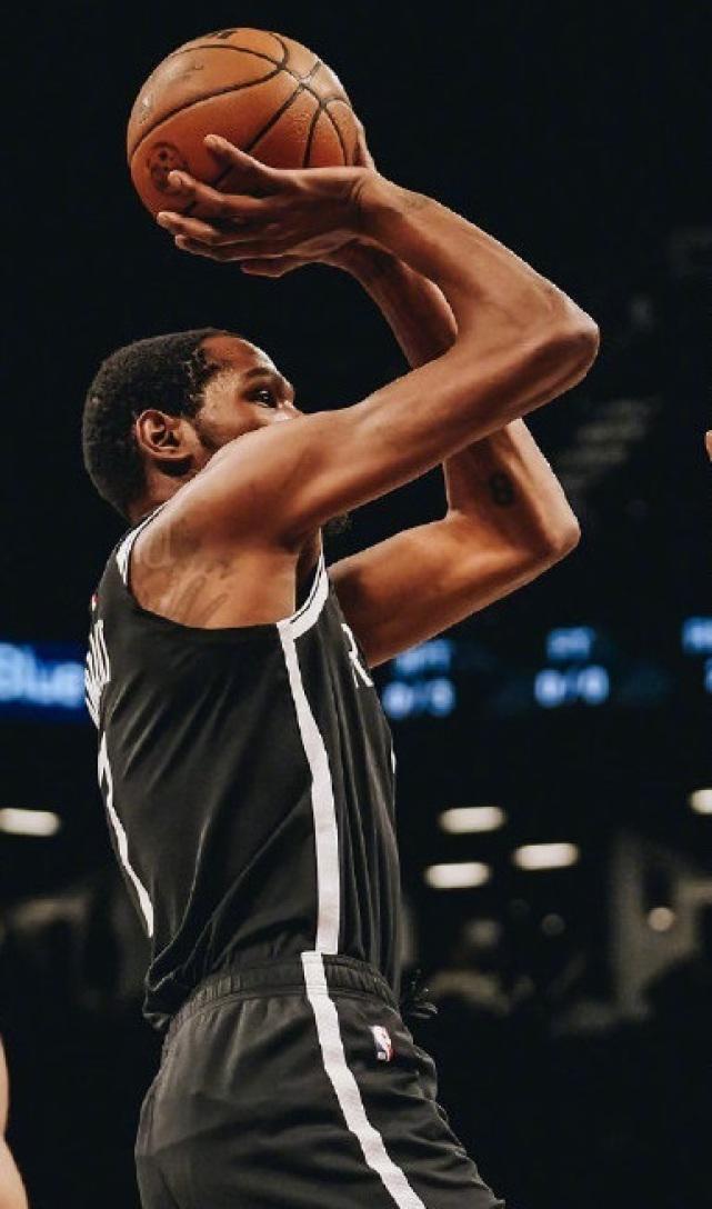 爱游戏-篮网全队发动围攻，步行者无力抵挡