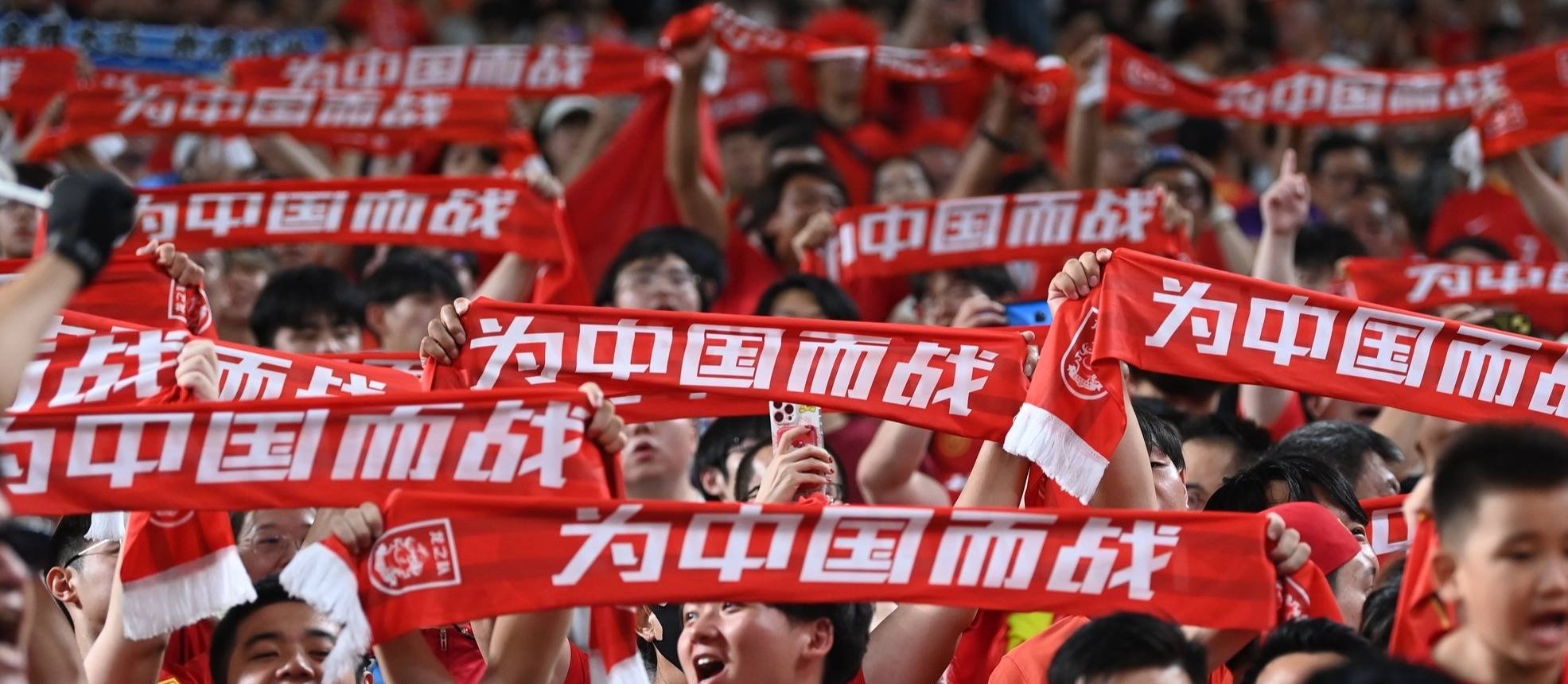 爱游戏入口-队员们在场上展现出色表现，领先对手一步