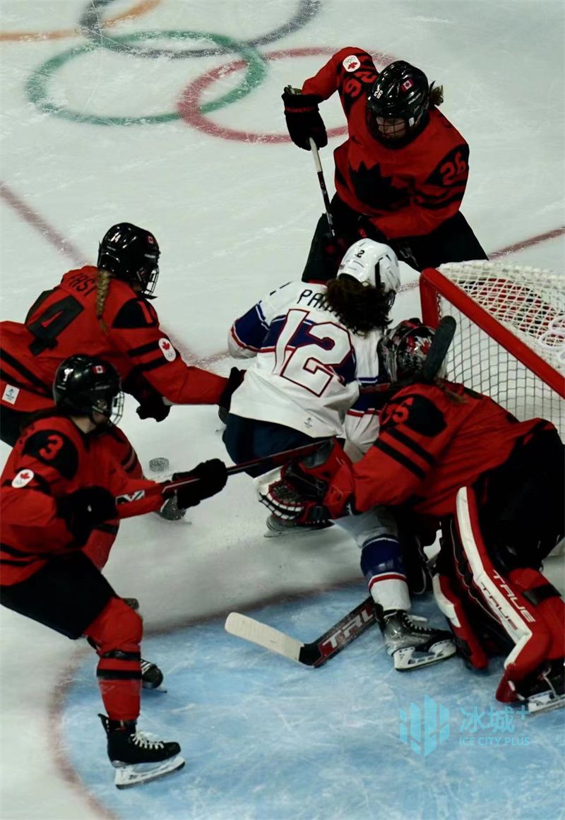 爱游戏官网-加拿大队战胜阿尔巴尼亚队，表现抢眼