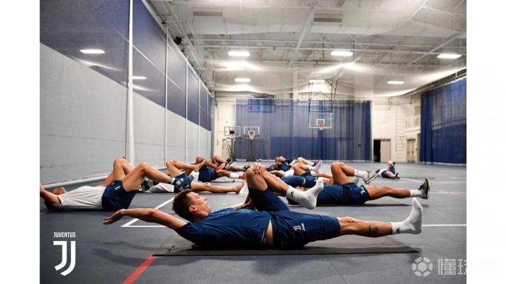 爱游戏体育官网-尤文图斯全队合练，力图完美发挥的简单介绍