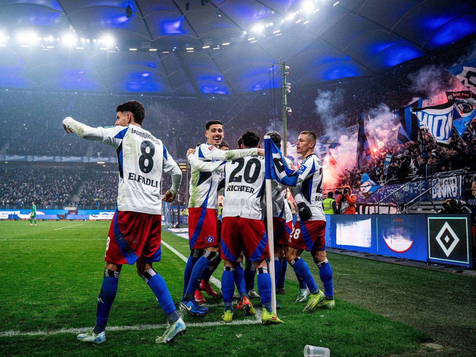 爱游戏在线登录-科隆队在德甲联赛中击败汉堡，赢得关键胜利