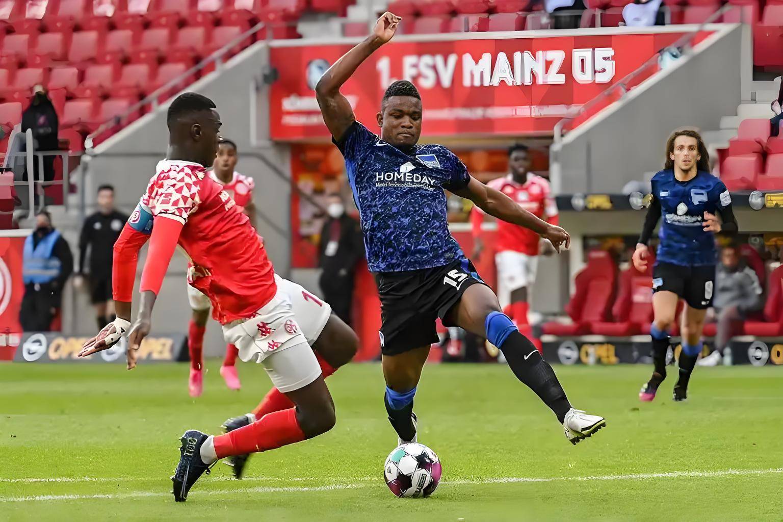 爱游戏官网-柏林赫塔队在场上表现出色获得胜利的简单介绍