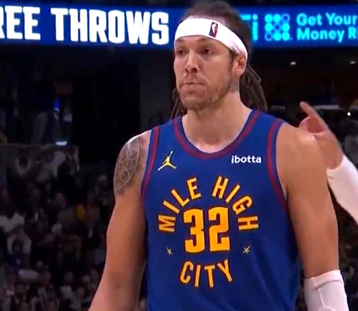 关键时刻出现失误，球队错失逆转机会的简单介绍