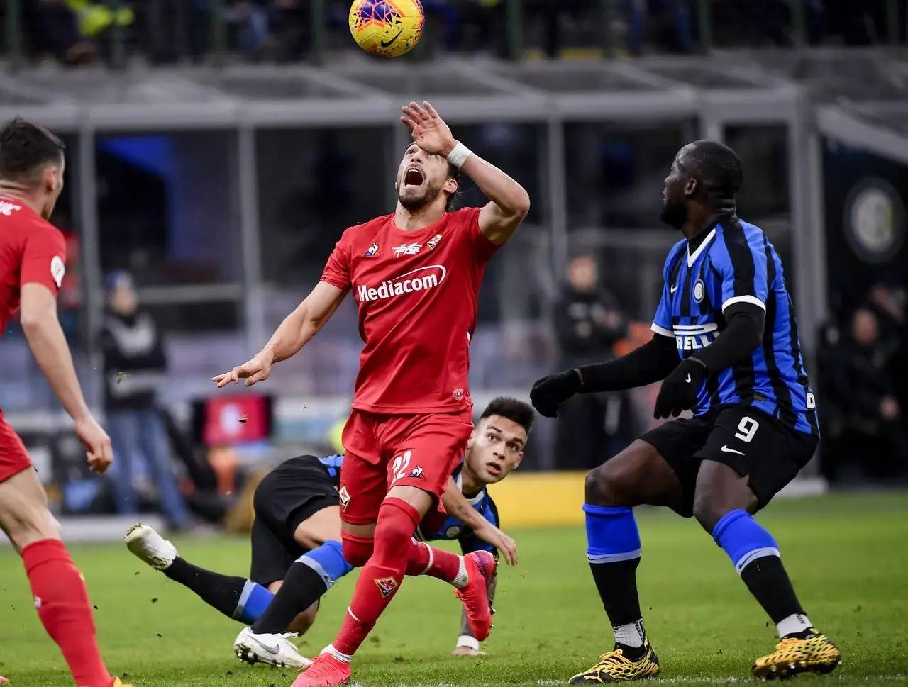 那不勒斯门将因伤缺席与佛罗伦萨的比赛的简单介绍