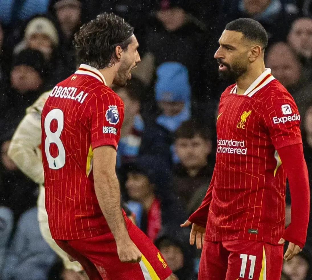 爱游戏app-包含曼城与利物浦争夺英超冠军，胜者未定的词条