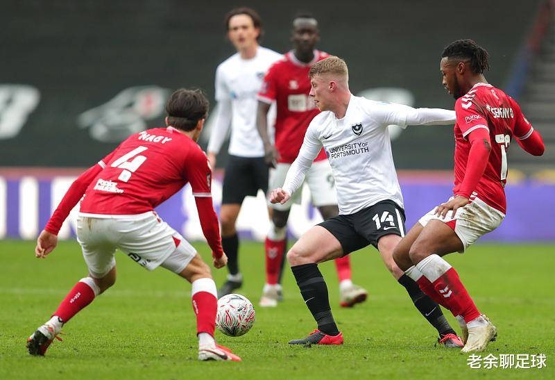 卡迪夫城逆袭斩获三分,提振球队士气 卡迪夫城逆袭斩获三分,提振球队士气