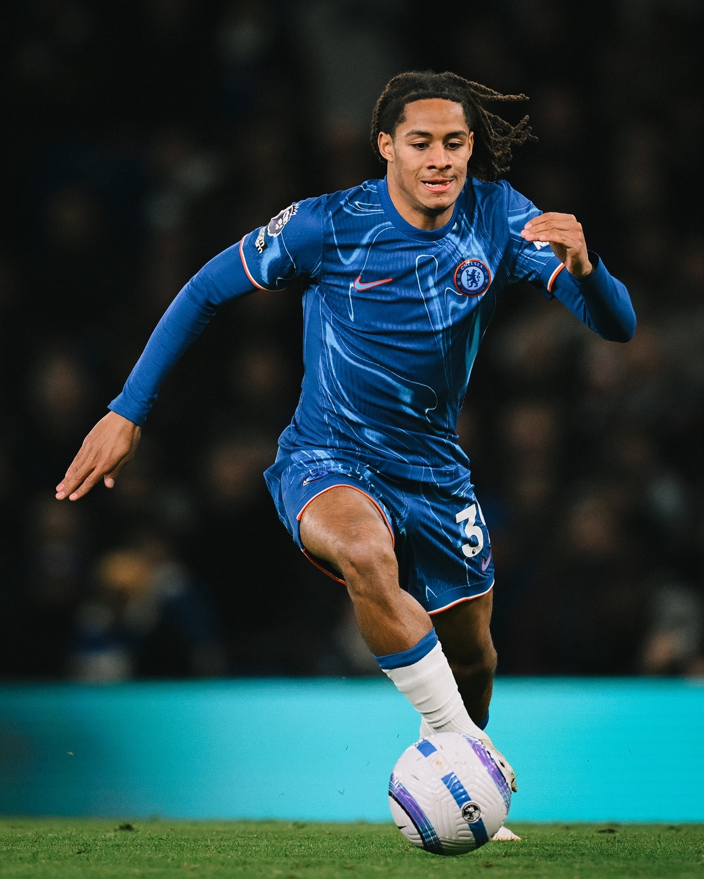 切尔西在客场实现关键胜利，表现稳定